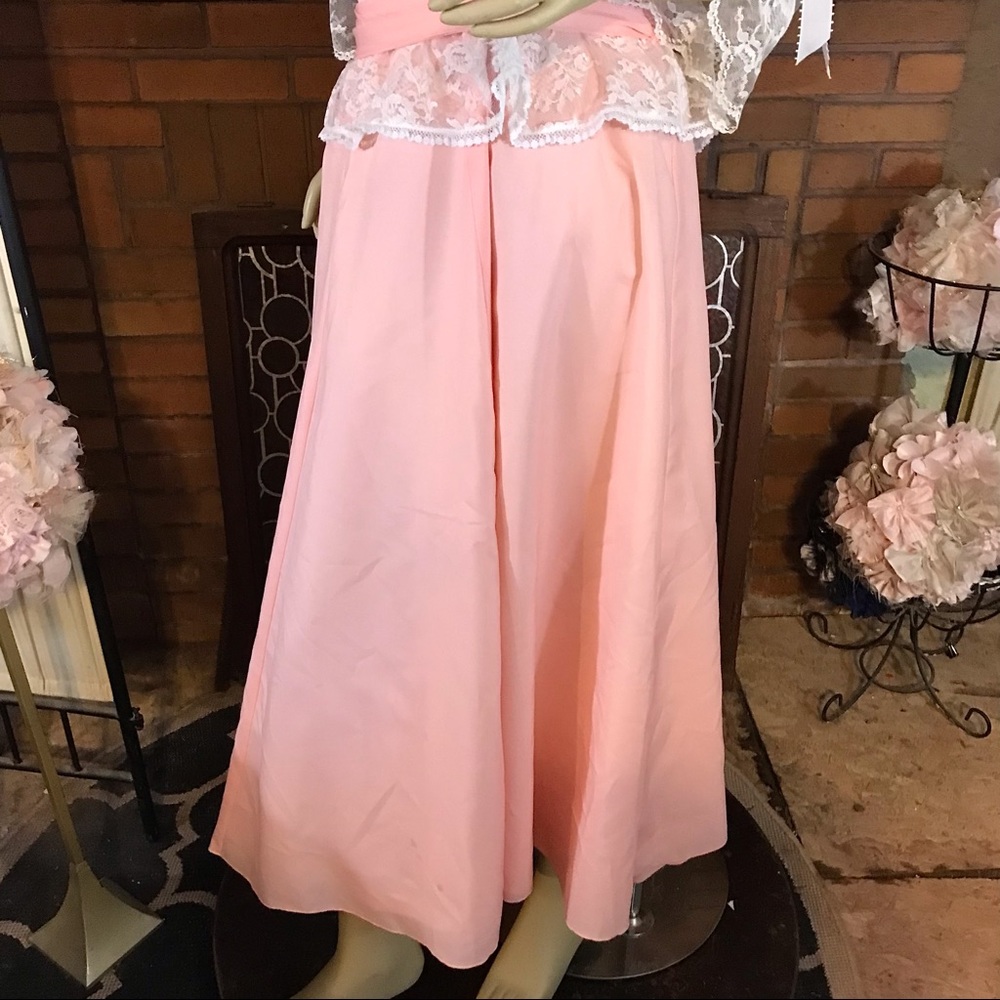VINTAGE MID TO LATE 70'S PEACH OFF-THE-SHOULDER LACEY PARTY DRESS (M) - Picture 11 of 14